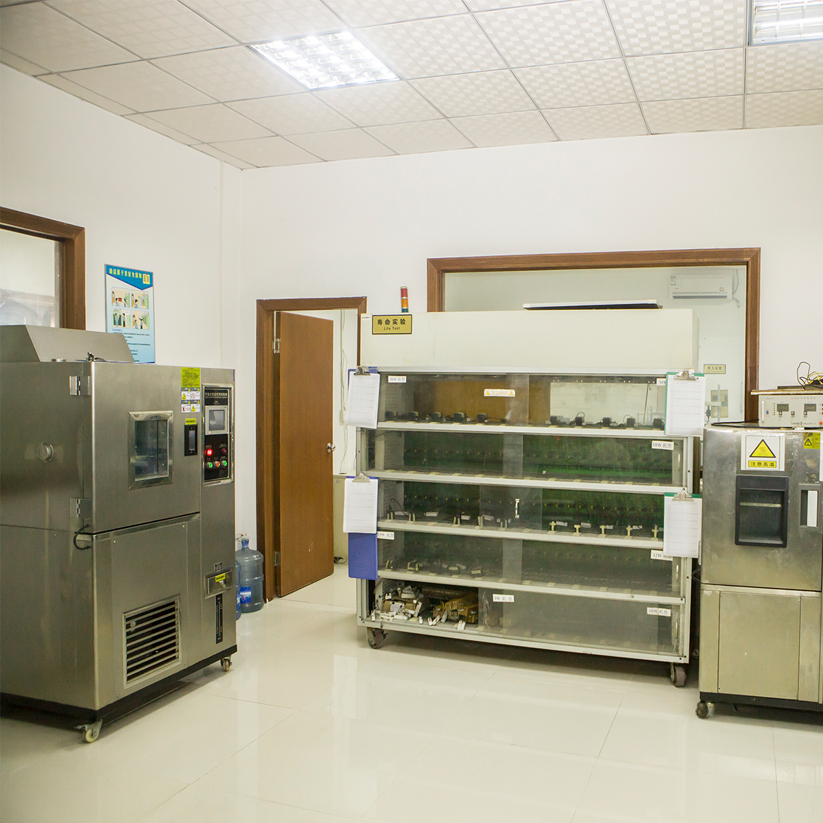 电源适配器厂家：电源适配器中的电感起到什么样的作用