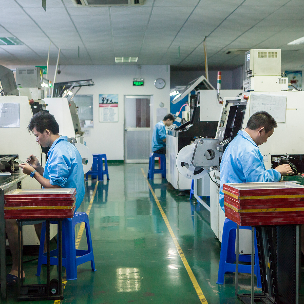 电源适配器厂家|无线充电器的工作原理是什么？[飞天鹰]