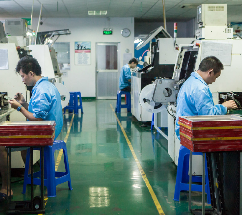 天干气燥，飞天鹰电源适配器生产厂家提示您注意用电安全